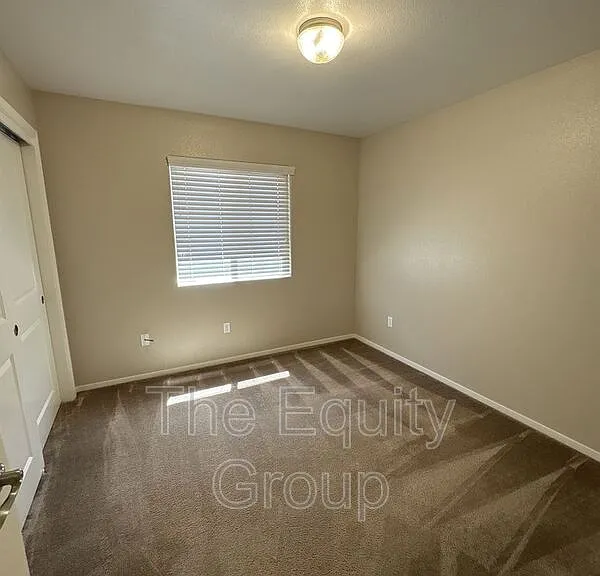 2918 N Terrace St — Photo 9