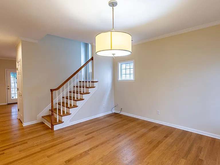 158 Burnet St — Photo 7
