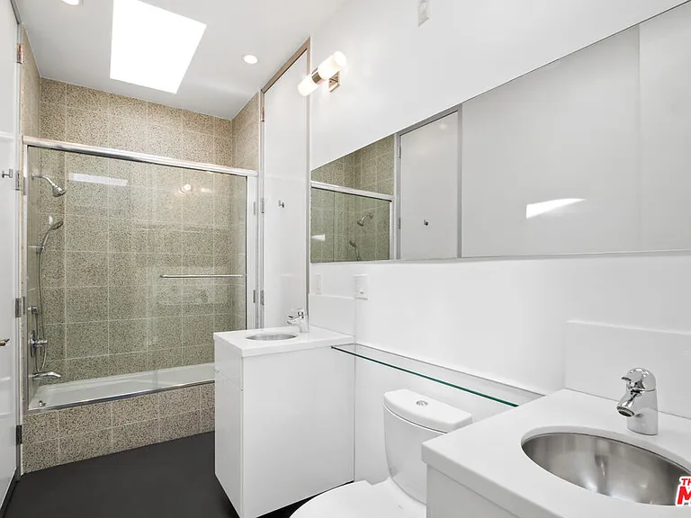 4262 Lincoln Ave — Photo 11