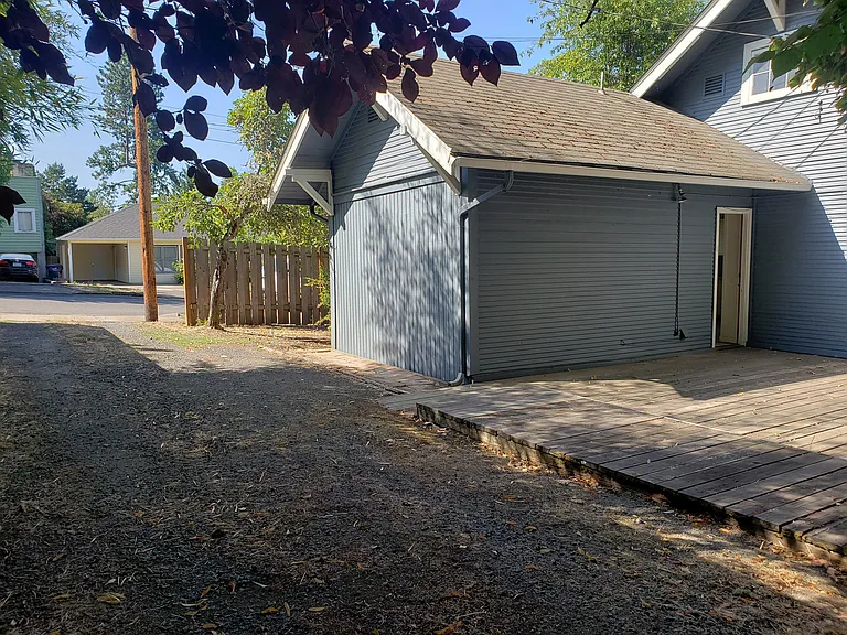 1995 Harris St — Photo 22