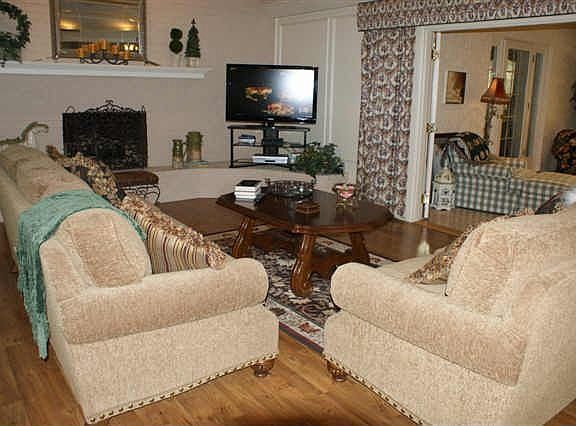 2nd image of 510 Farine Dr