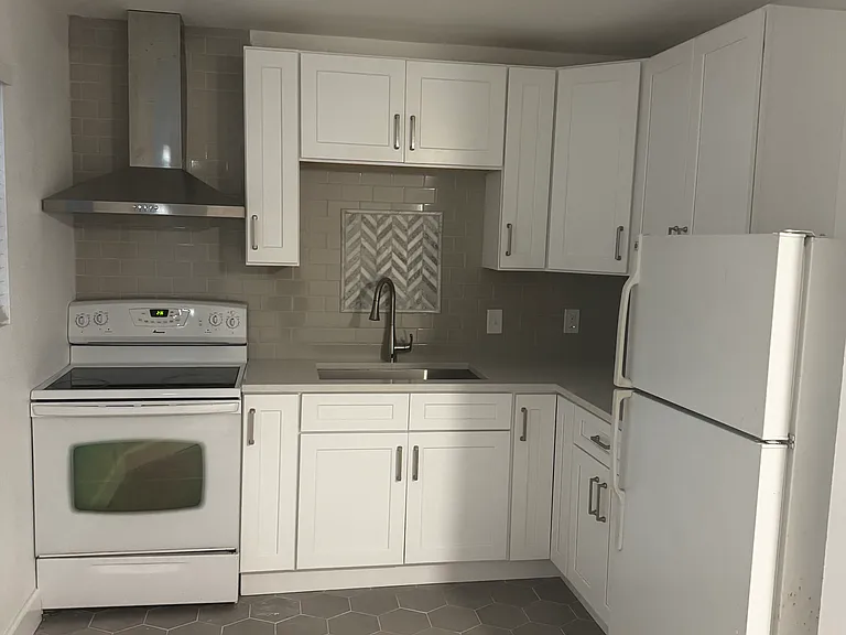1638 W Woodlawn Ave #5 — Photo 2
