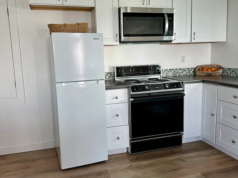 201 Victoria Loop — Photo 8