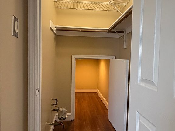 4th image of 49 De Leone Cir