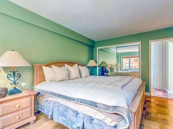 310 West 56th Street image 10 of 16