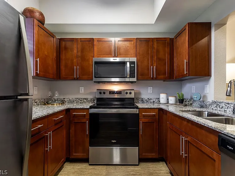 4155 Umbria Ln #313 — Photo 9