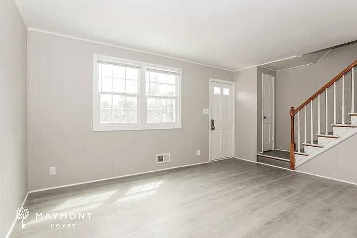 446 S Chapel Gate Ln — Photo 5