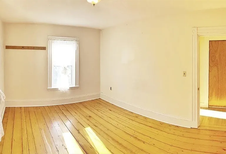 308 Belmont St #2 — Photo 9