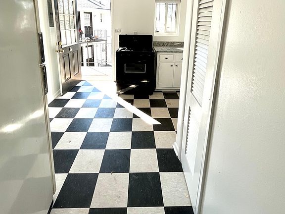 Gas stove and classic checker floor!