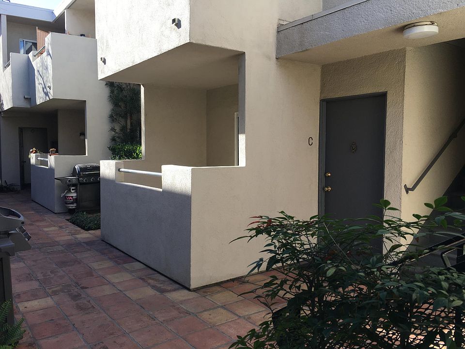 1st image of 122 S Buena Vista St #C