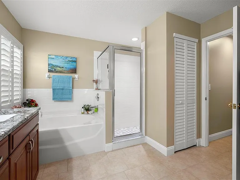 10210 Buncombe Way — Photo 16