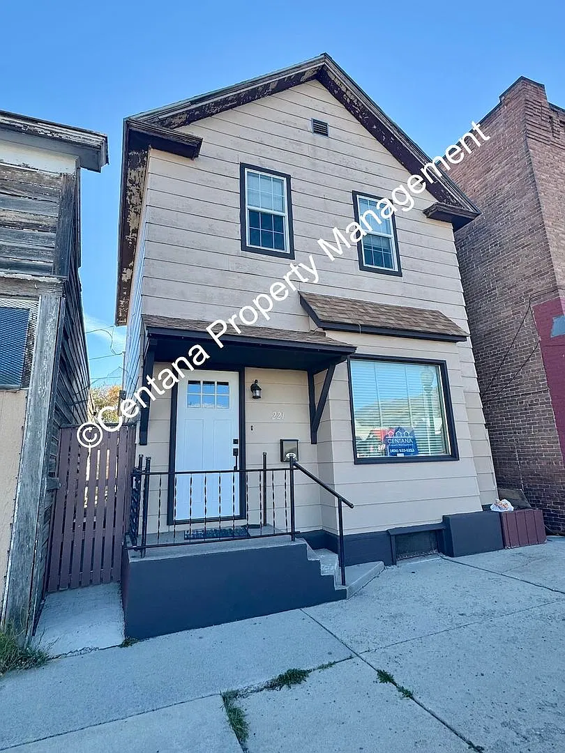 Remodeled 2 Bedroom in the Heart of Anaconda — Photo 1