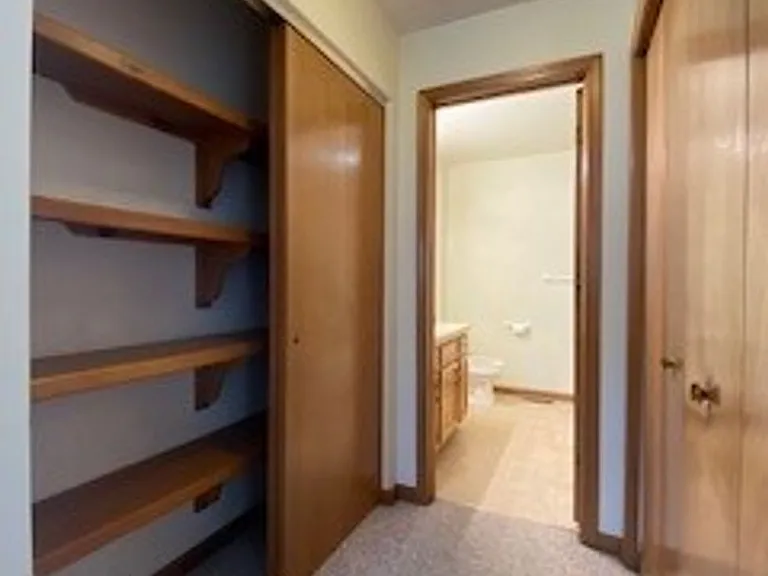 212 Stonewall Ct — Photo 16