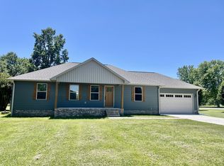 120 E Augustine Dr, Loretto, TN 38469