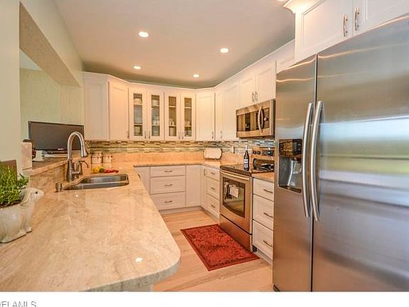 4th image of 433 Wildwood Ln #433