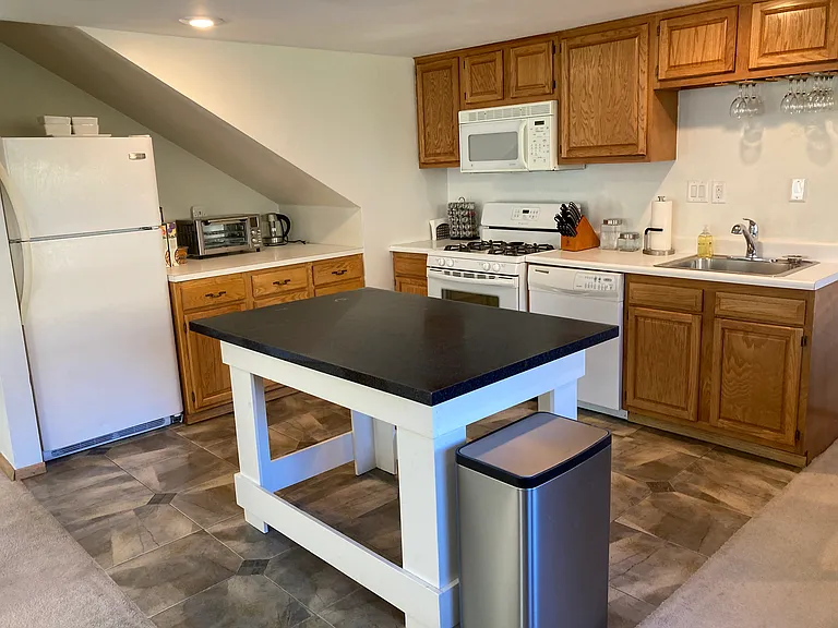 2572 Arosa Dr #B — Photo 11