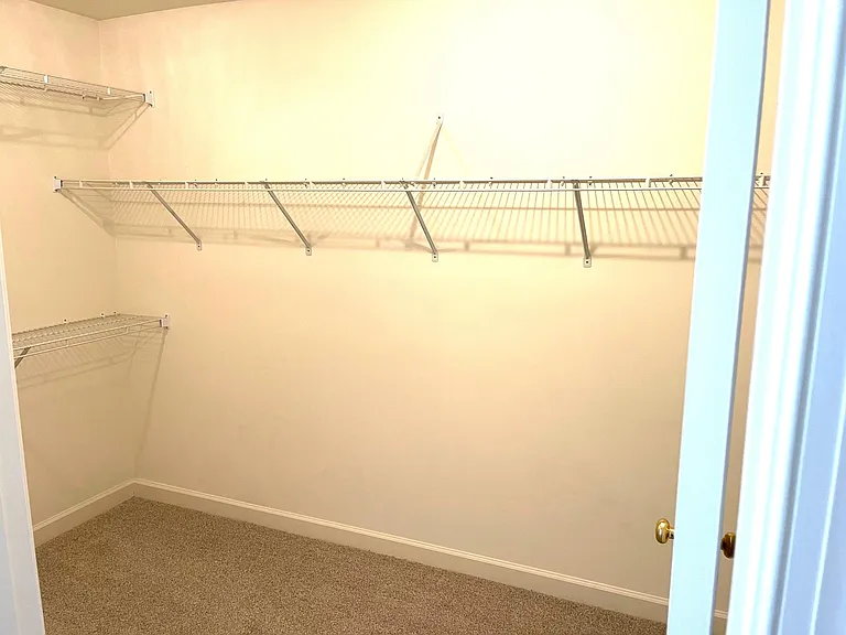 1560 Rutland Way — Photo 29