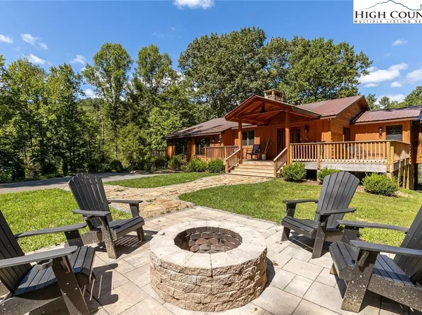 389 Auborn Trivette Road, Sugar Grove, NC 28679