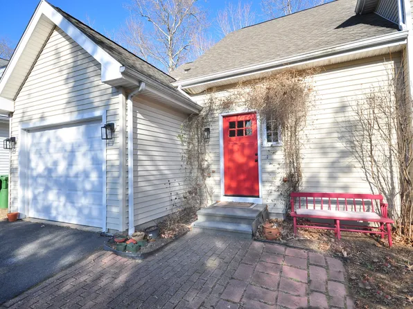 24 Old Line Lane #24, Canton, CT 06019