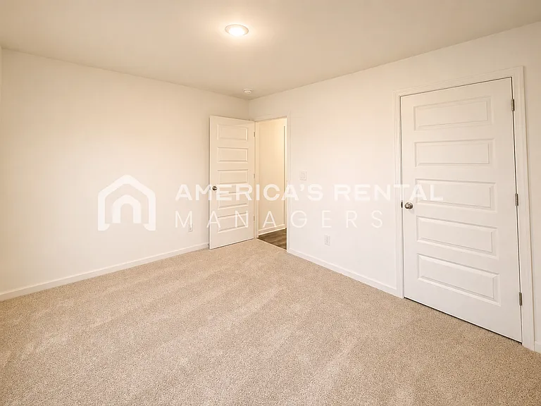 309 Oakmont Cir — Photo 28