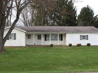 262 Derby Downs Rd, Newark, OH 43055