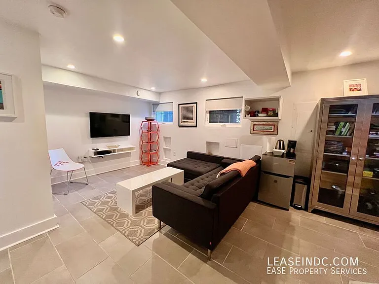 624 Lamont St NW — Photo 22