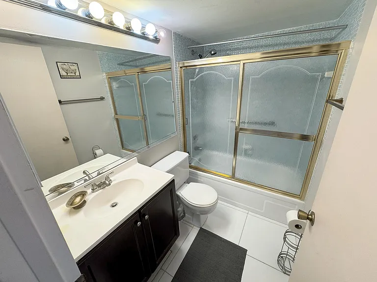 125 Dorset Dr #C — Photo 8