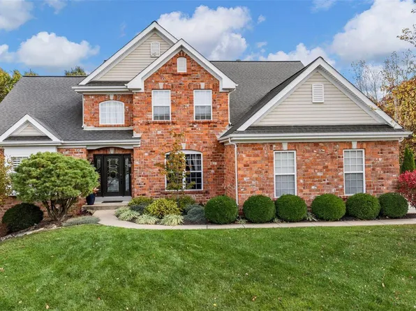 1452 Lucerne Manors Dr, Weldon Spring, MO 63304