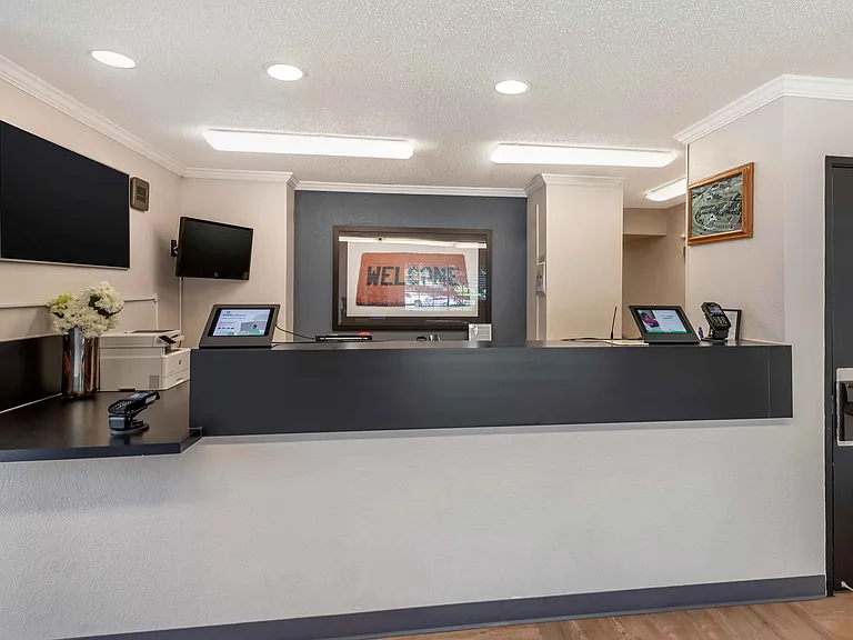 Lobby and Guest Check-in