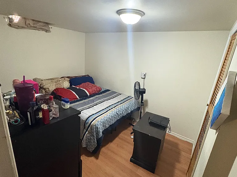 45 Hansen Rd E — Photo 9