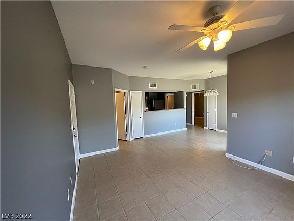 3rd image of 45 Maleena Mesa St APT 815
