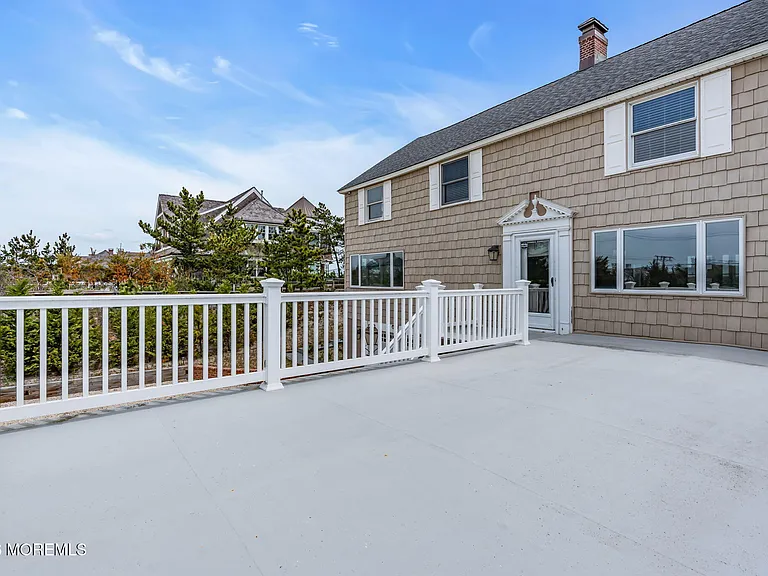 1501 Ocean Ave — Photo 45