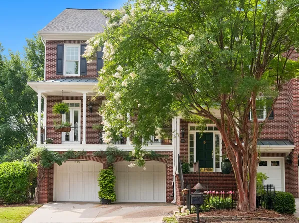 116 Lions Gate Dr, Cary, NC 27518