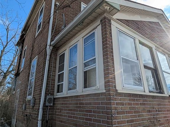 5th image of 417 Margaret St