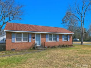 100 Carolina Cir, Lincolnton, NC 28092