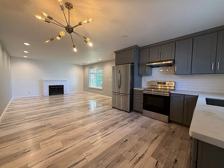 1268 Flickinger Ave — Photo 3