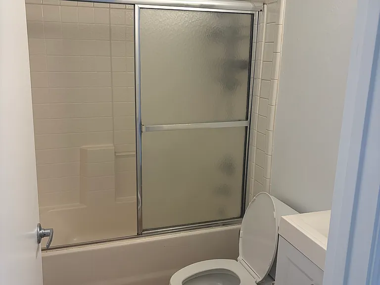 1438 Laurel St #1 — Photo 6