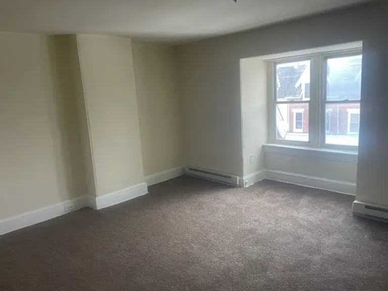 729 W Lafayette St — Photo 16