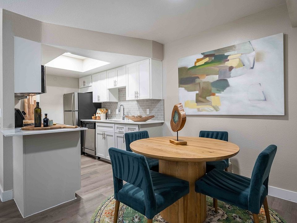 Platinum Kitchen & Dining