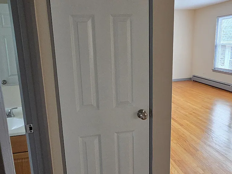 4940 Egandale Ave #2E — Photo 16