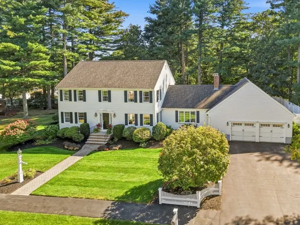 9 Peterson Rd, Peabody, MA 01960