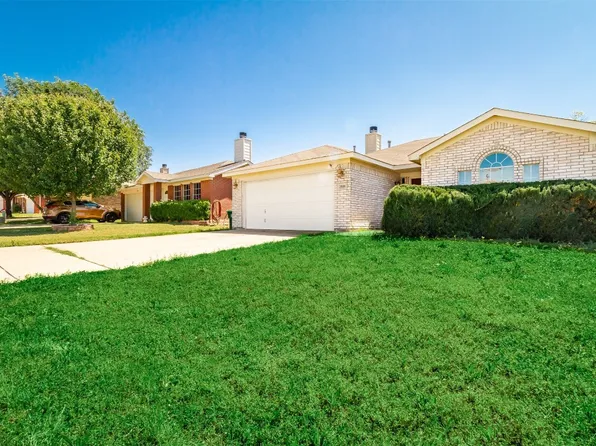 2505 Ensenada Ln, Fort Worth, TX 76108