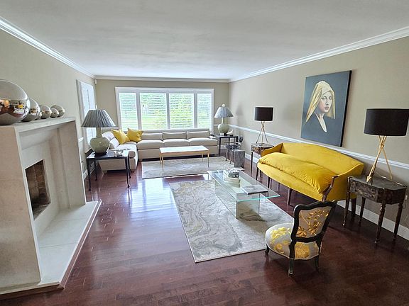 4th image of 620 Omega Cir