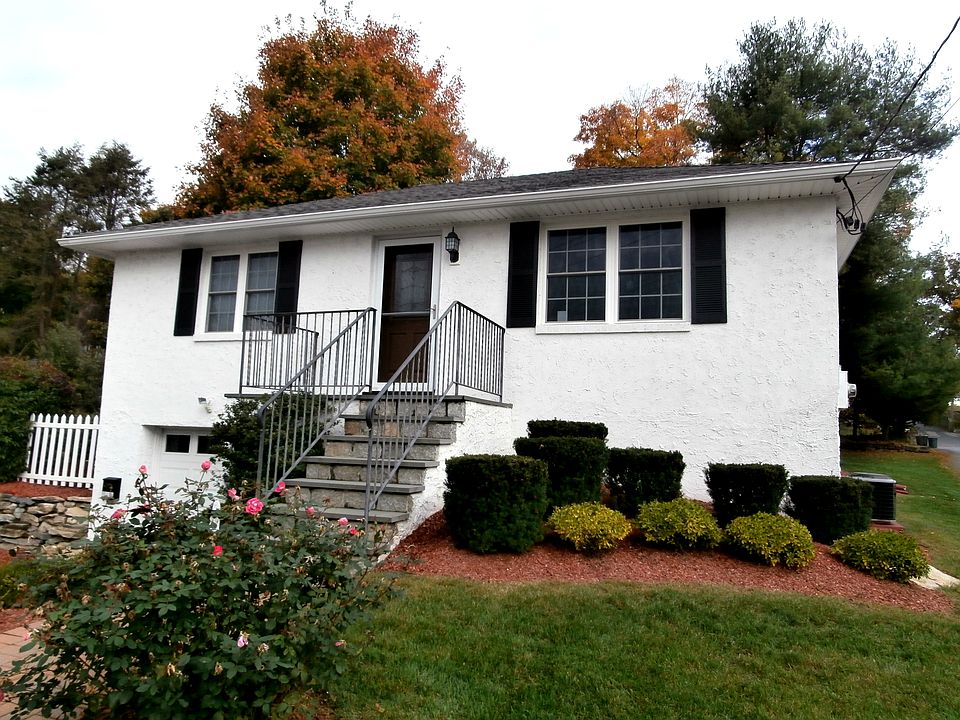 1122 Frost Ln, Peekskill, NY 10566 Zillow
