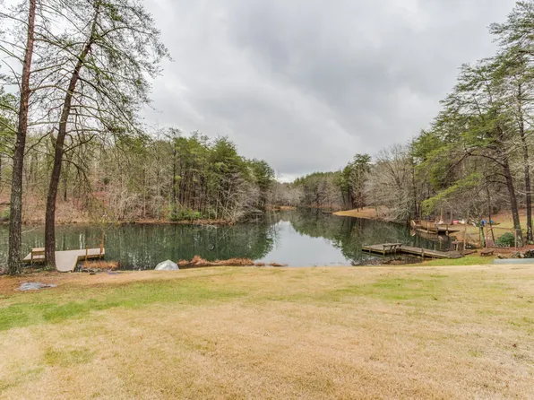 374 Eagle Lake Rd, Coalmont, TN 37313