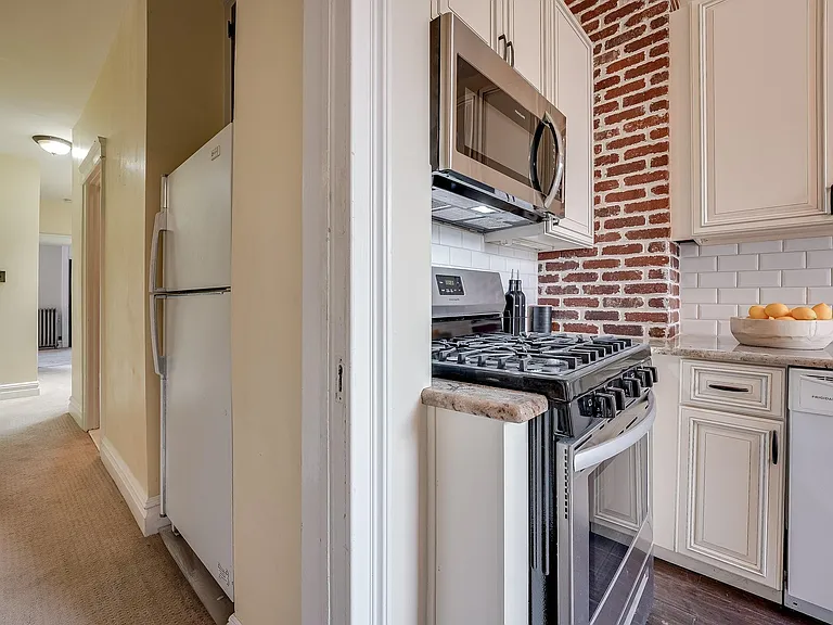 149 Beach St #2 — Photo 5