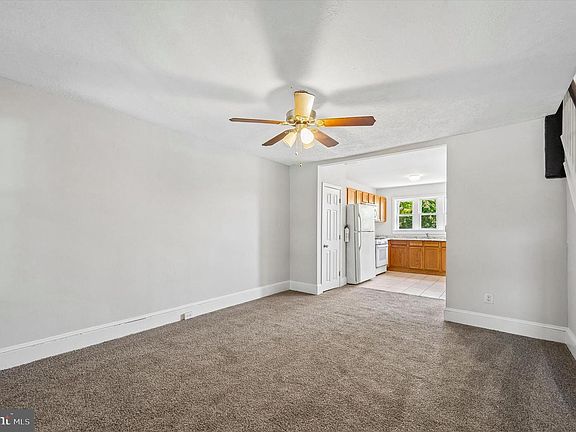 3rd image of 1014 Hansen Pl