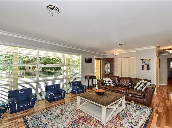 3rd image of 500 S Ashland Ave