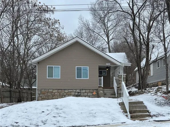 3706 E 39th St, Kansas City, MO 64128