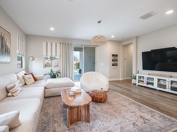 4th image of 8022 W ORANGE Drive